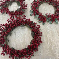 Artificial Glossy Berry Wreath